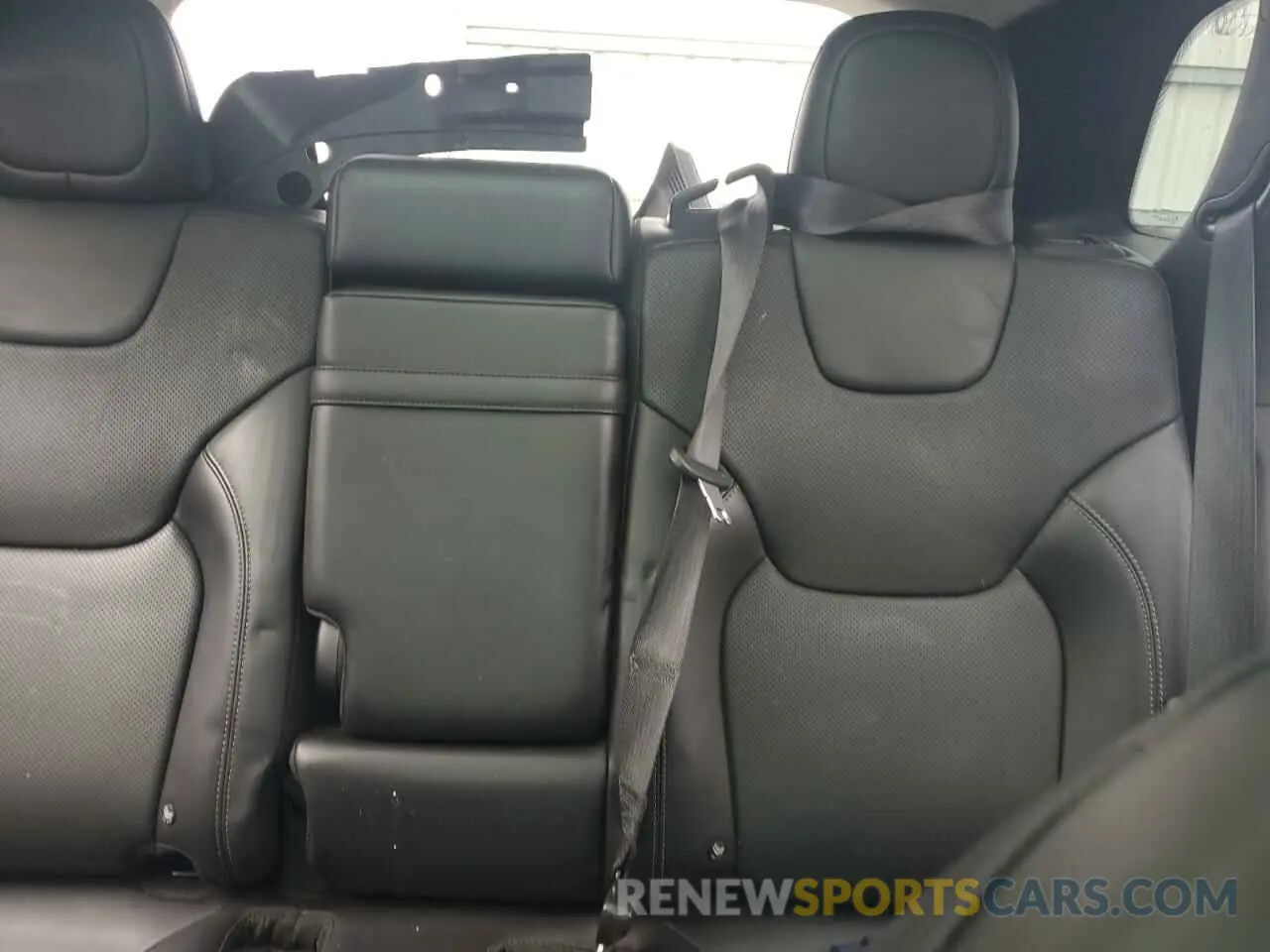 10 Photograph of a damaged car 1C4PJMDX6KD122304 JEEP GRAND CHER 2019
