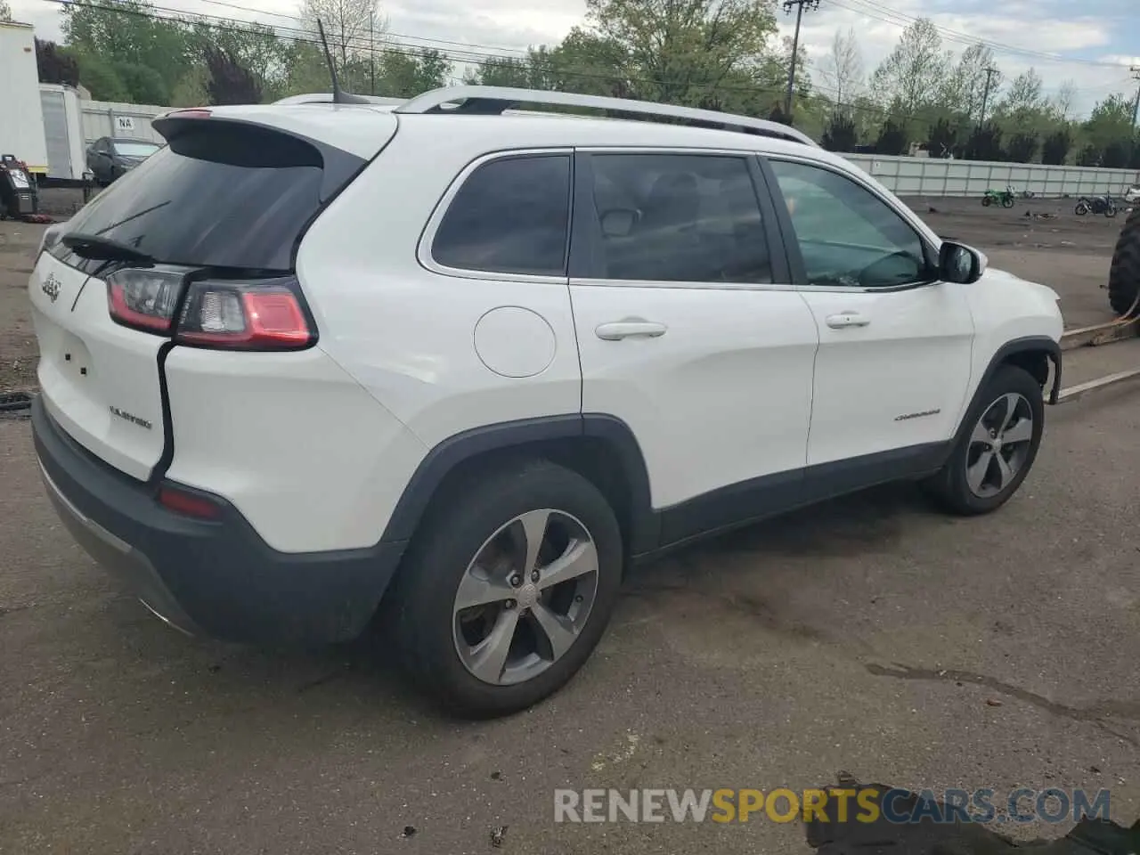 3 Photograph of a damaged car 1C4PJMDX6KD122304 JEEP GRAND CHER 2019