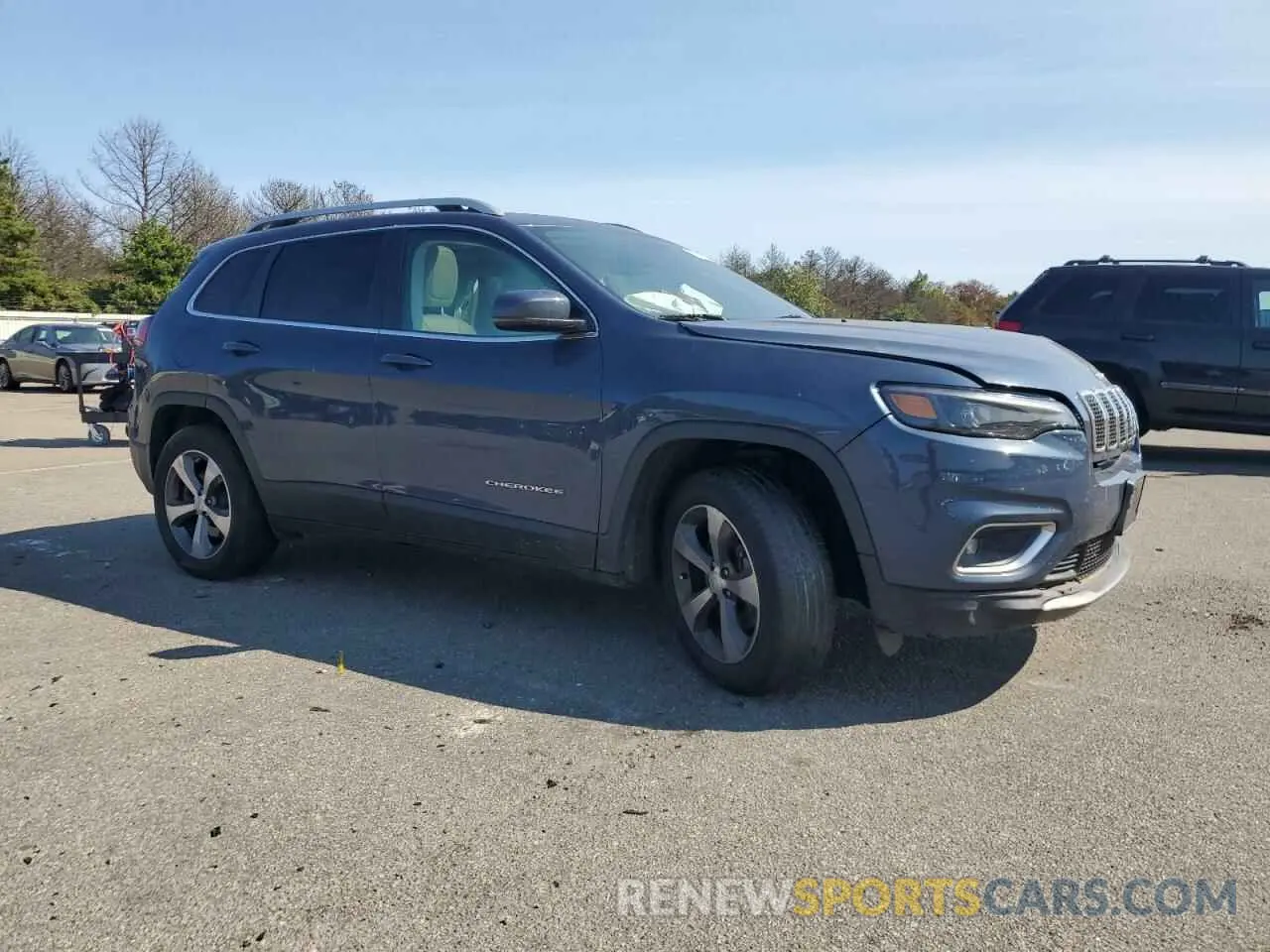 4 Photograph of a damaged car 1C4PJMDX6KD446434 JEEP GRAND CHER 2019