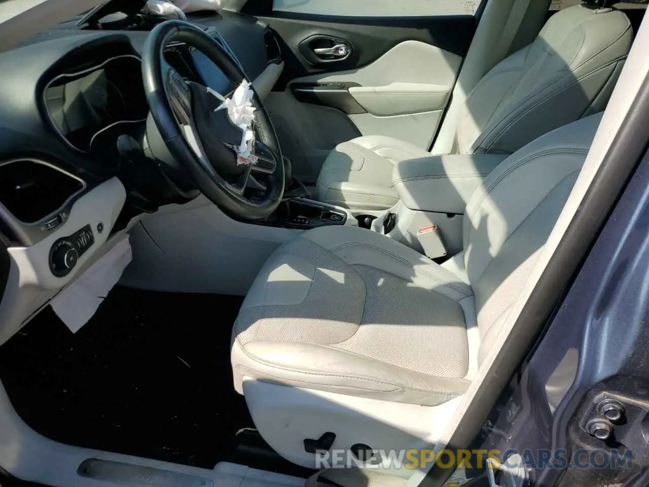 7 Photograph of a damaged car 1C4PJMDX6KD446434 JEEP GRAND CHER 2019