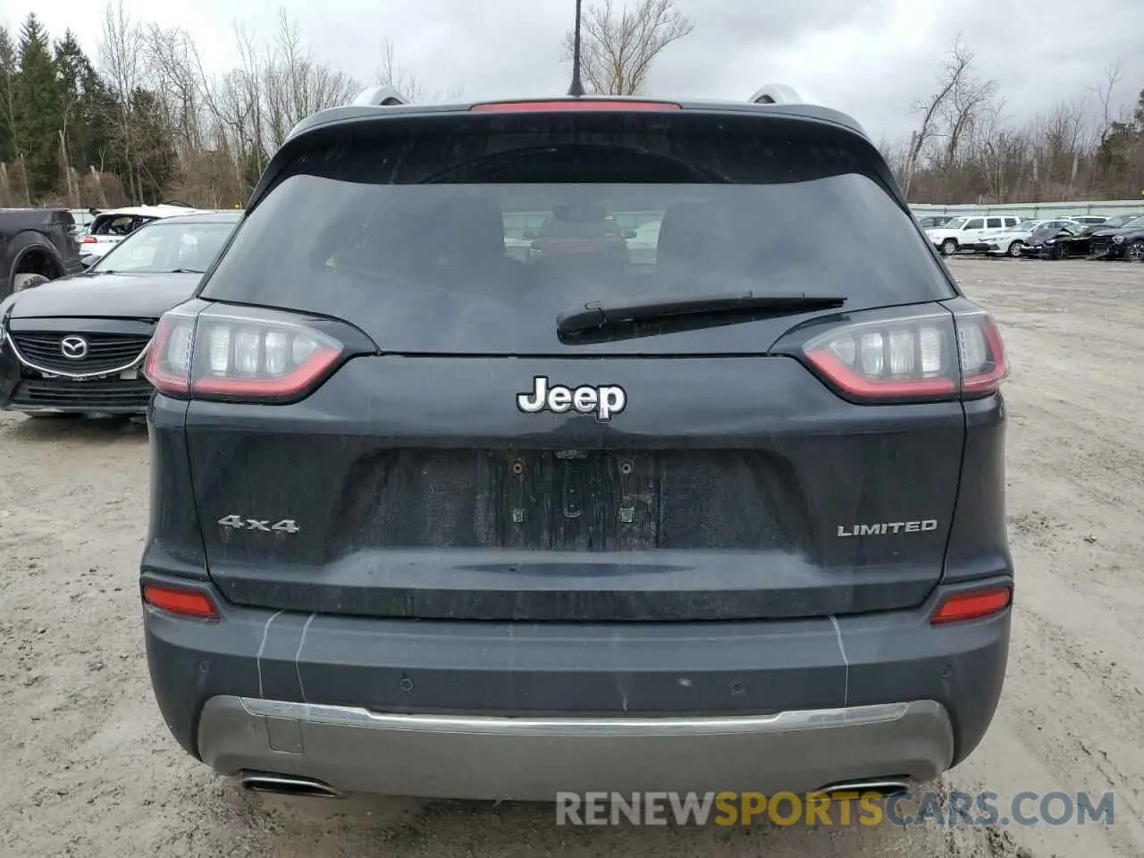6 Photograph of a damaged car 1C4PJMDX7KD268890 JEEP GRAND CHER 2019