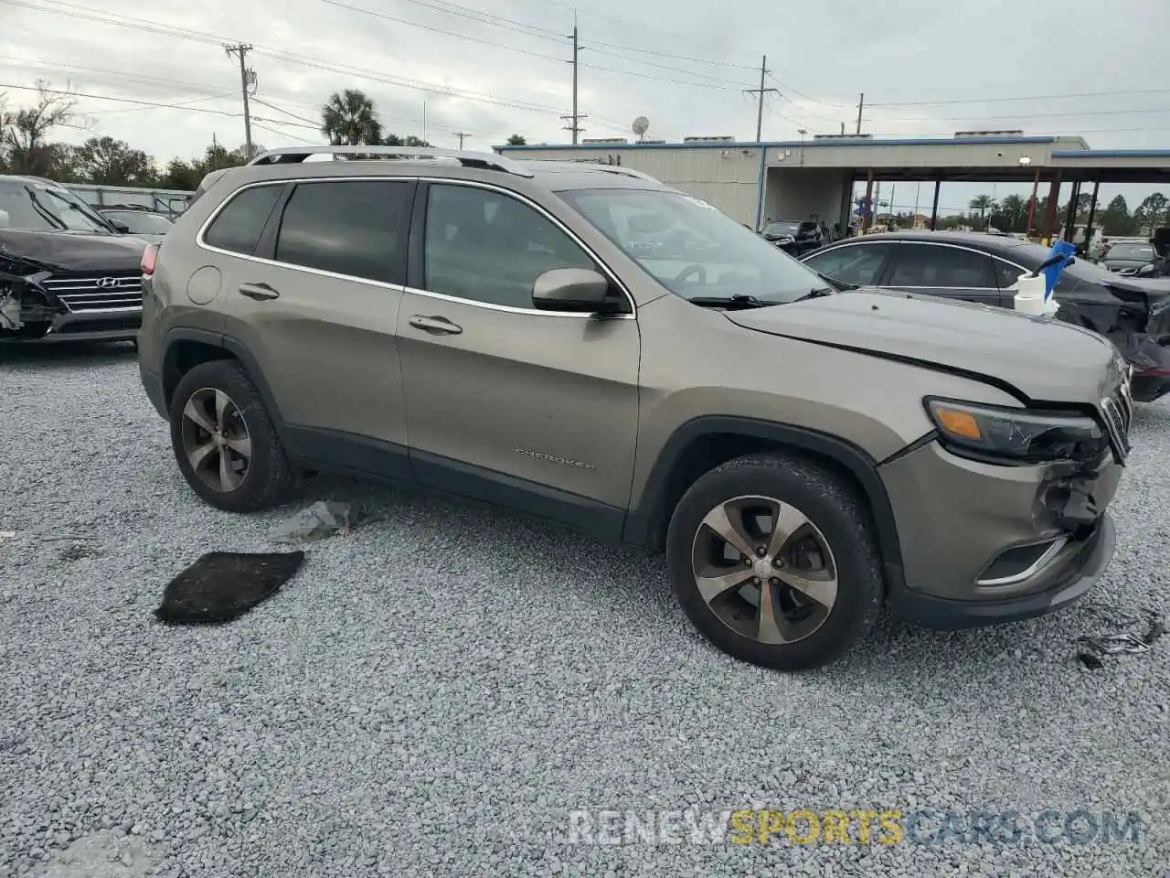 4 Photograph of a damaged car 1C4PJMDX7KD322835 JEEP GRAND CHER 2019