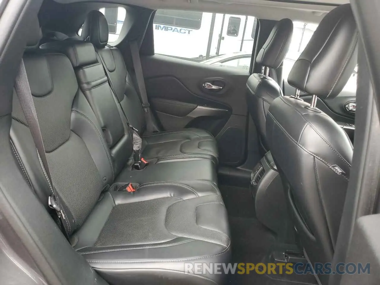 11 Photograph of a damaged car 1C4PJMDX7KD330868 JEEP GRAND CHER 2019