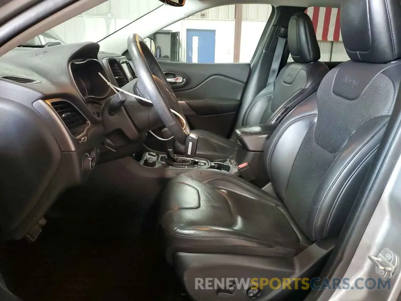 7 Photograph of a damaged car 1C4PJMDX8KD122353 JEEP GRAND CHER 2019