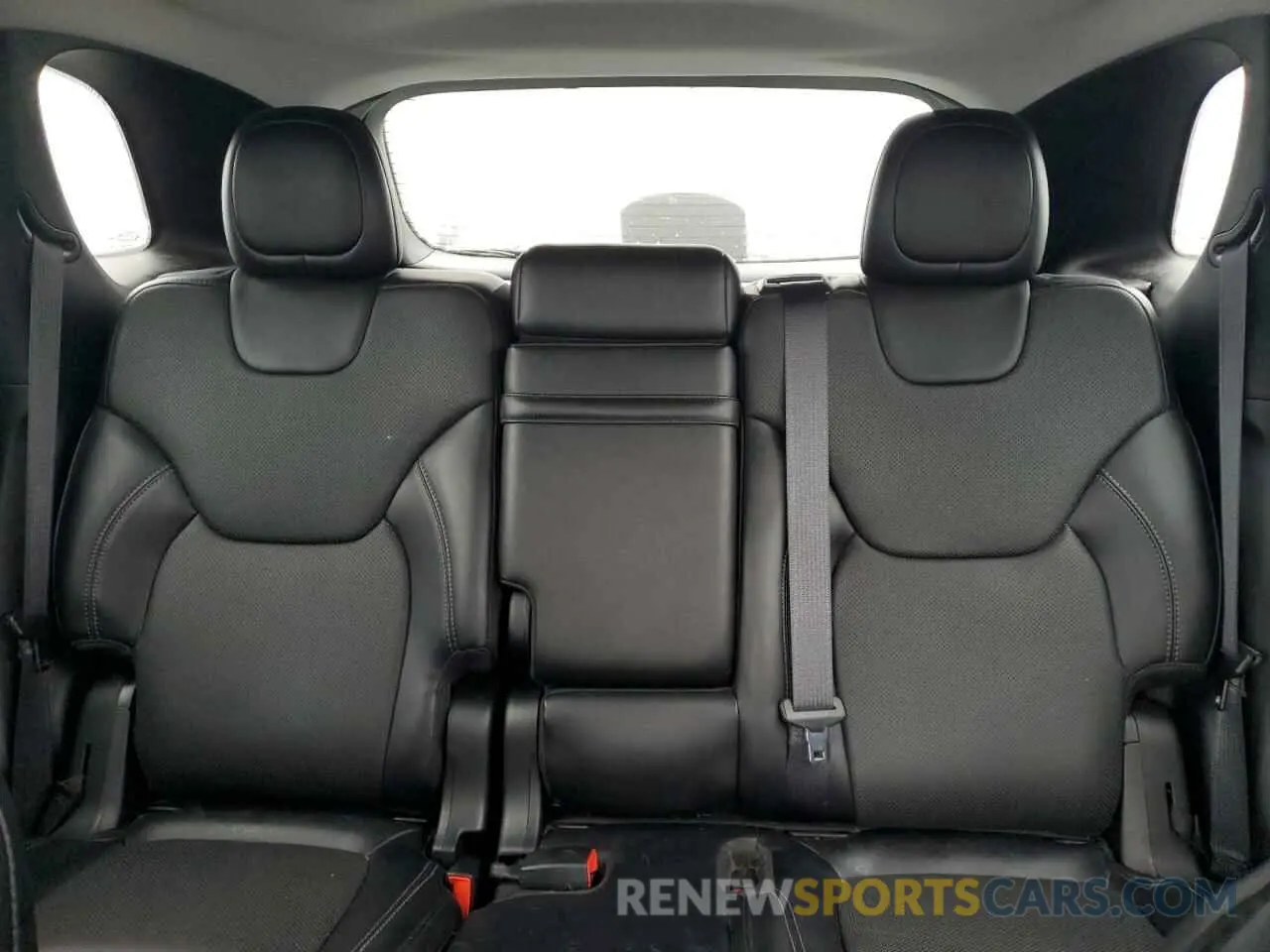 10 Photograph of a damaged car 1C4PJMDX8KD302139 JEEP GRAND CHER 2019