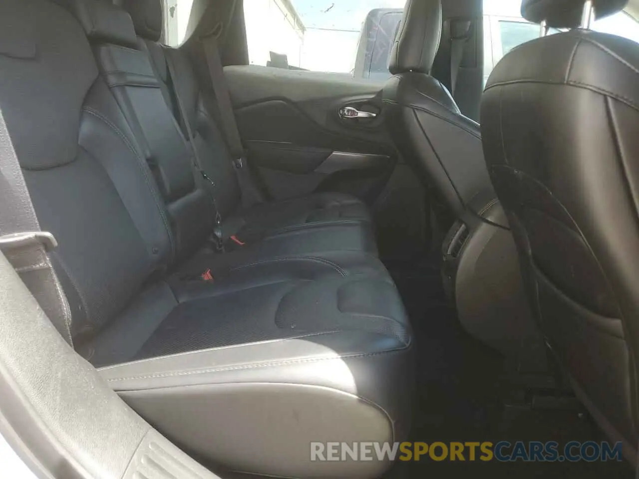 11 Photograph of a damaged car 1C4PJMDX8KD322603 JEEP GRAND CHER 2019