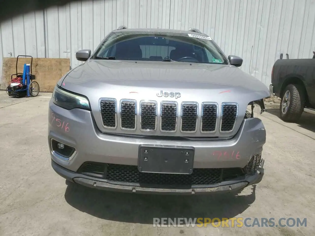 5 Photograph of a damaged car 1C4PJMDX8KD322603 JEEP GRAND CHER 2019