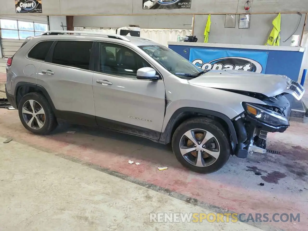 4 Photograph of a damaged car 1C4PJMDX8KD418201 JEEP GRAND CHER 2019