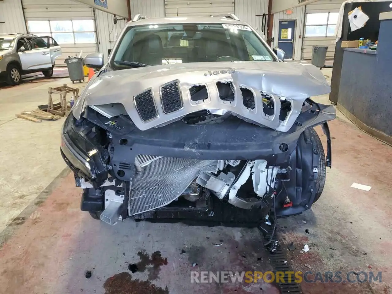 5 Photograph of a damaged car 1C4PJMDX8KD418201 JEEP GRAND CHER 2019