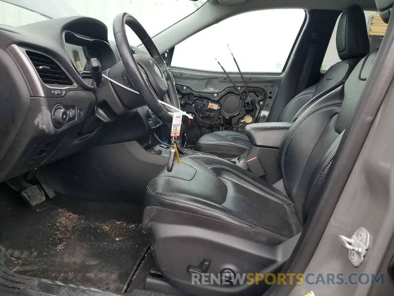 7 Photograph of a damaged car 1C4PJMDX8KD435614 JEEP GRAND CHER 2019