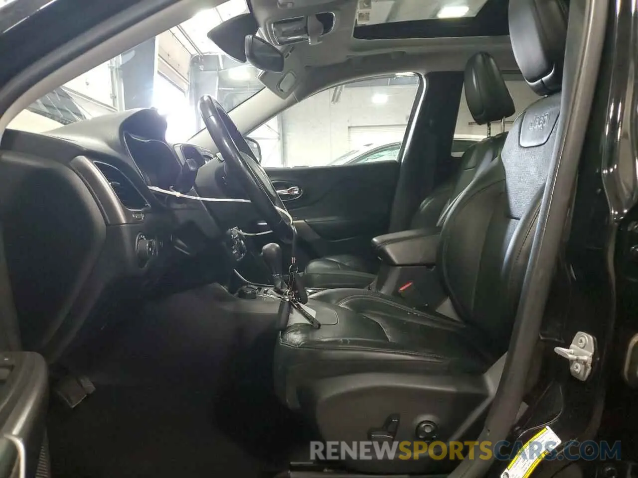 7 Photograph of a damaged car 1C4PJMDX8KD456740 JEEP GRAND CHER 2019