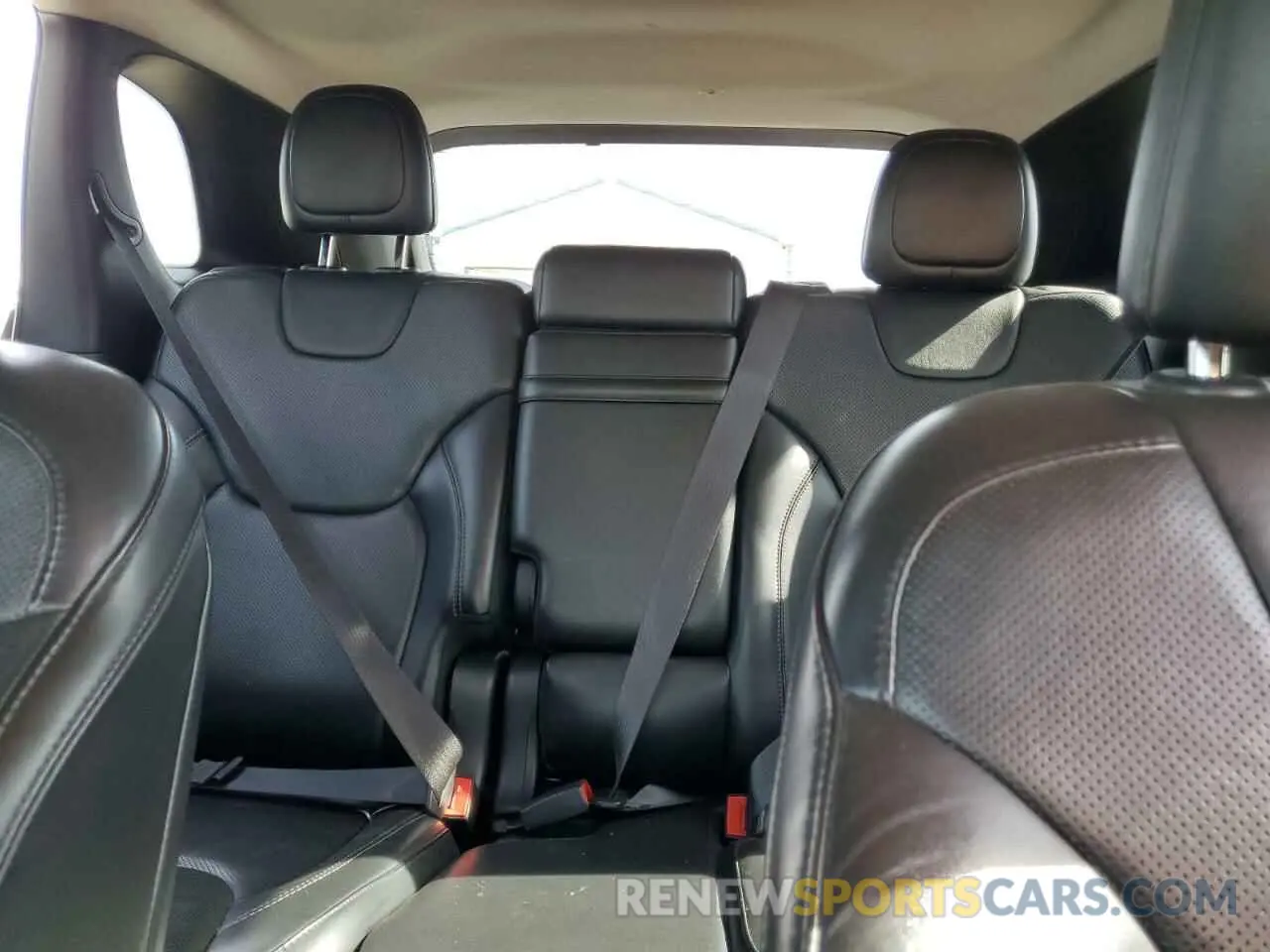 10 Photograph of a damaged car 1C4PJMDX9KD107554 JEEP GRAND CHER 2019