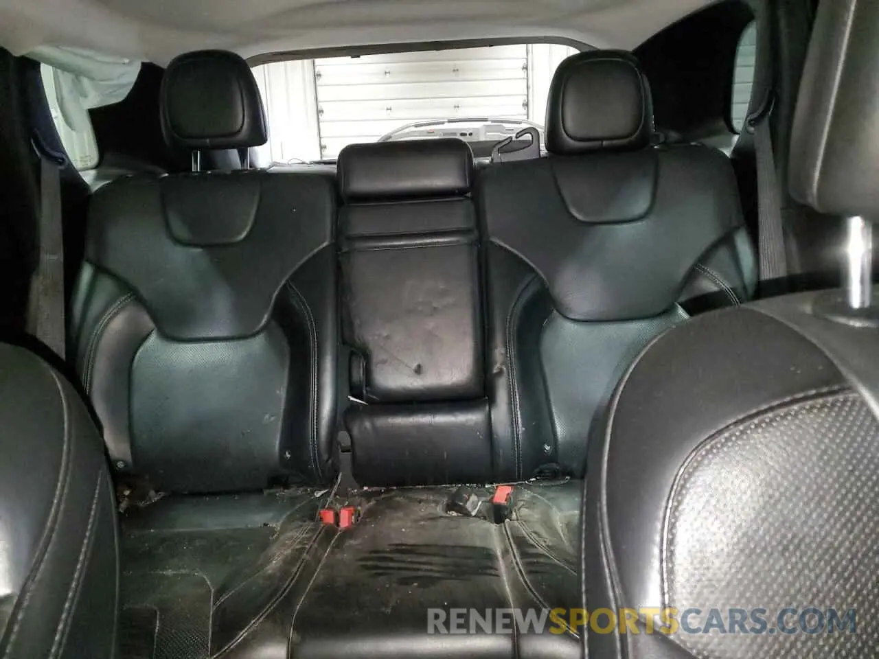10 Photograph of a damaged car 1C4PJMDX9KD121874 JEEP GRAND CHER 2019