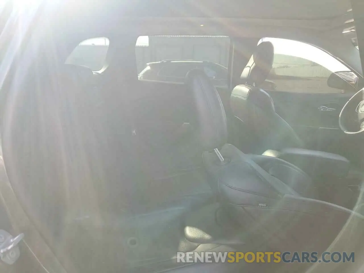 11 Photograph of a damaged car 1C4PJMDX9KD138299 JEEP GRAND CHER 2019