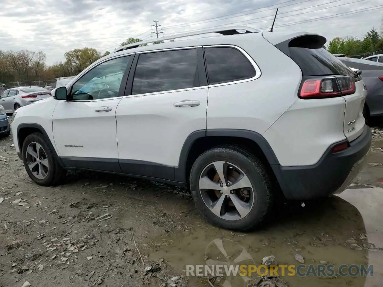 2 Photograph of a damaged car 1C4PJMDX9KD158035 JEEP GRAND CHER 2019