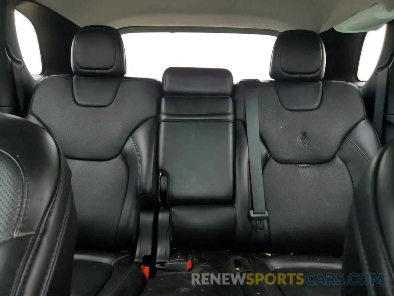 10 Photograph of a damaged car 1C4PJMDX9KD239438 JEEP GRAND CHER 2019