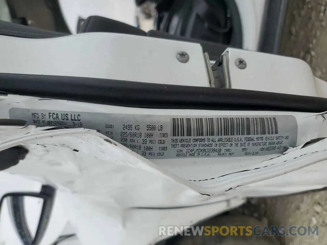 13 Photograph of a damaged car 1C4PJMDX9KD239438 JEEP GRAND CHER 2019