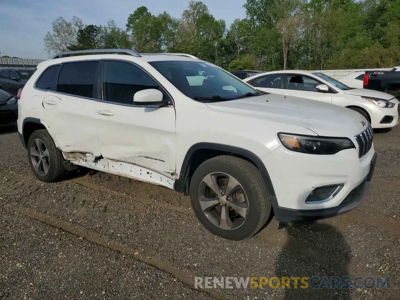 4 Photograph of a damaged car 1C4PJMDX9KD258720 JEEP GRAND CHER 2019