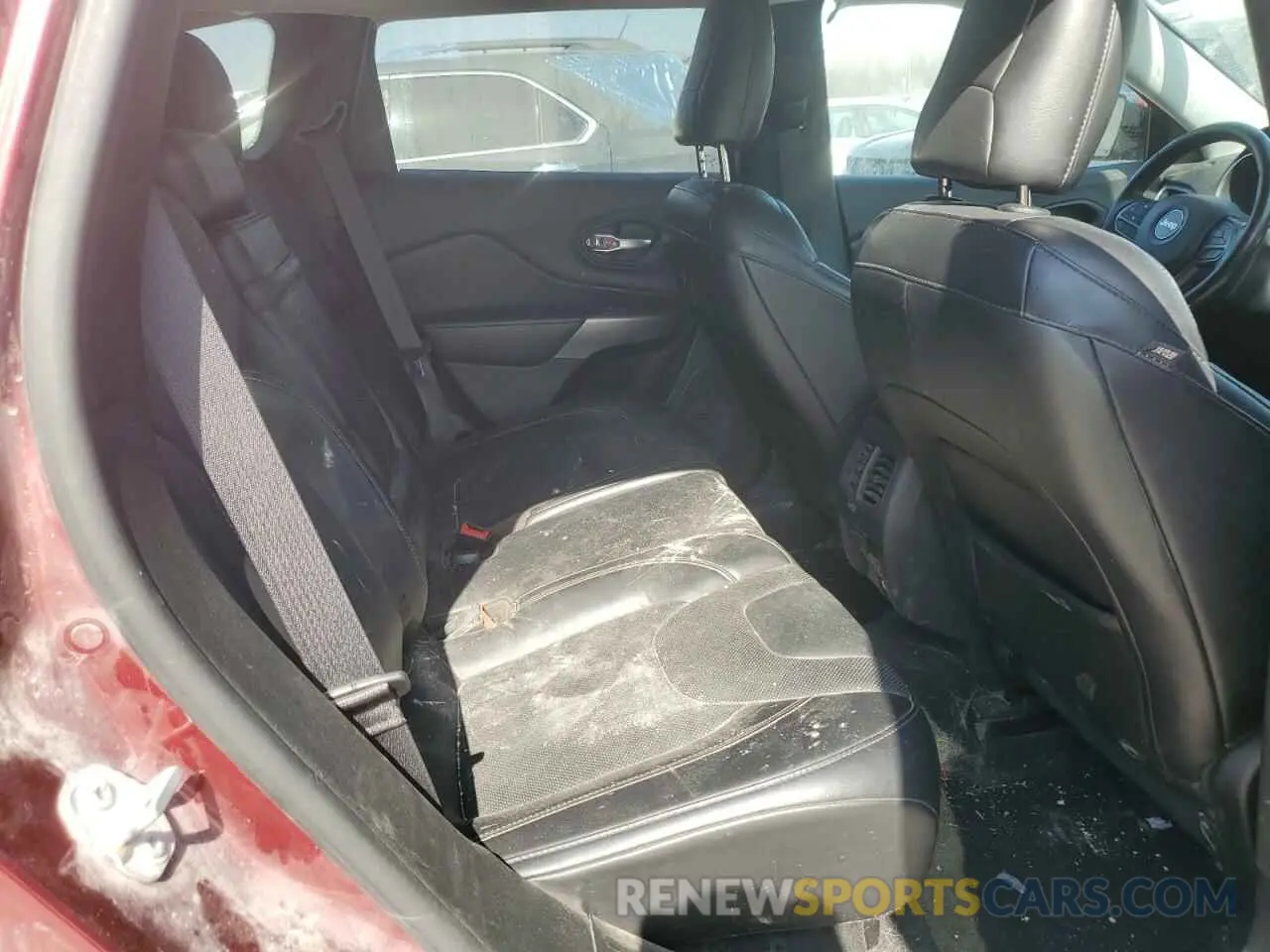 11 Photograph of a damaged car 1C4PJMDX9KD373902 JEEP GRAND CHER 2019