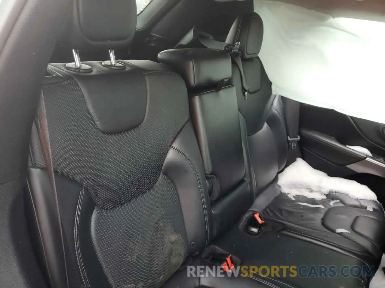 10 Photograph of a damaged car 1C4PJMDX9KD440496 JEEP GRAND CHER 2019