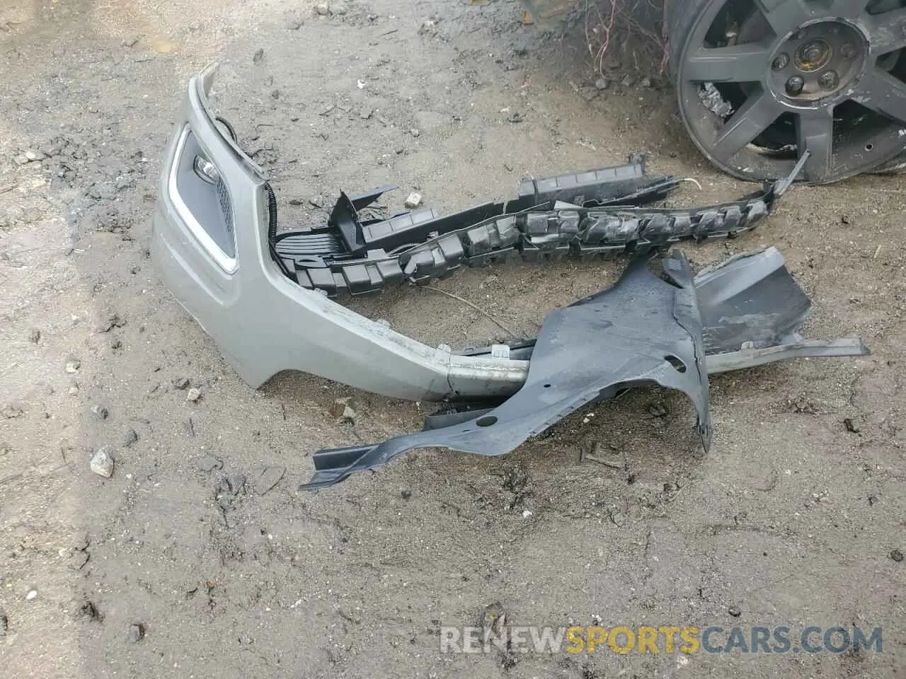 13 Photograph of a damaged car 1C4PJMDX9KD442071 JEEP GRAND CHER 2019