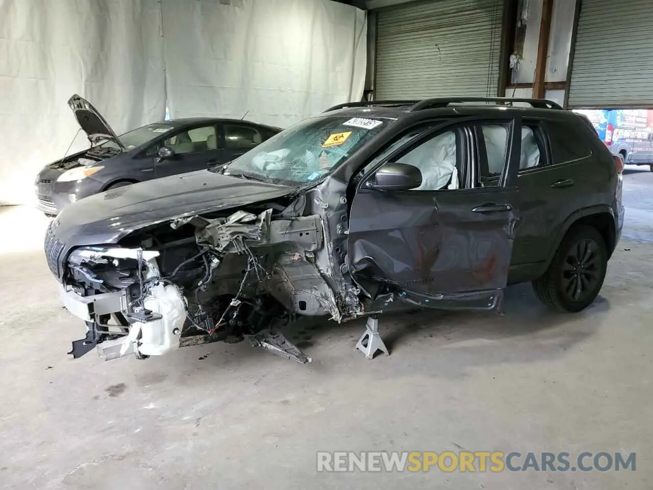 1 Photograph of a damaged car 1C4PJMDX9KD448016 JEEP GRAND CHER 2019
