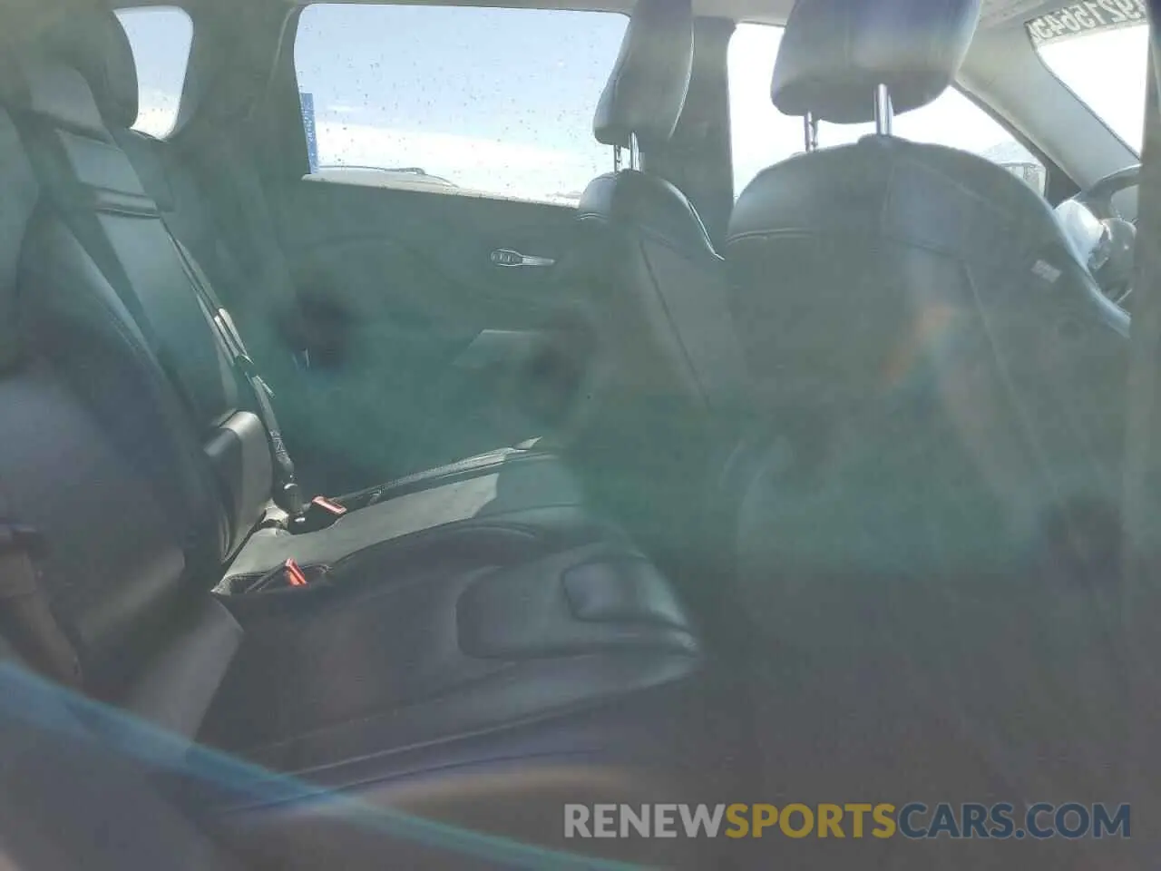 11 Photograph of a damaged car 1C4PJMDXXKD303731 JEEP GRAND CHER 2019