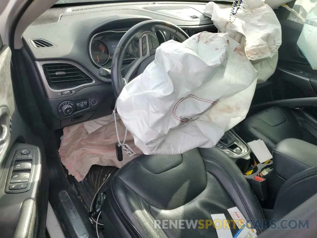 8 Photograph of a damaged car 1C4PJMDXXKD363508 JEEP GRAND CHER 2019