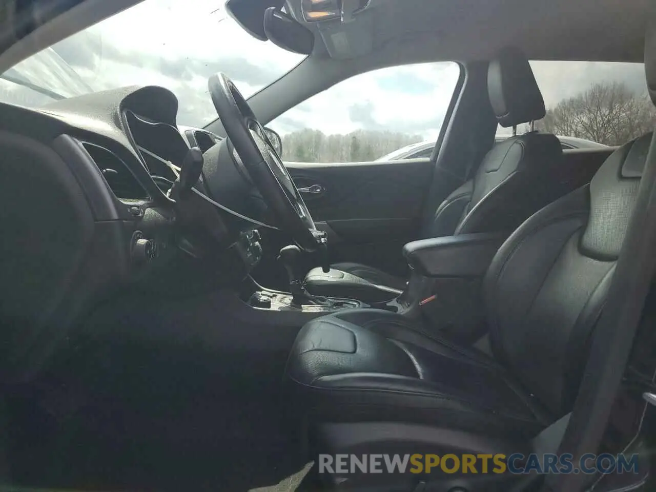 7 Photograph of a damaged car 1C4PJMDXXKD371303 JEEP GRAND CHER 2019
