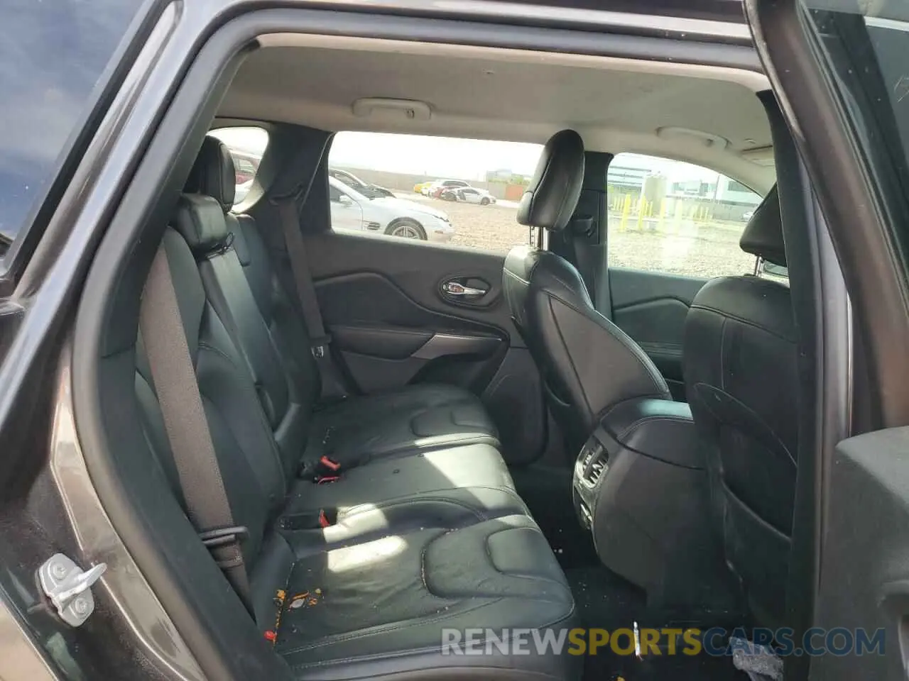 10 Photograph of a damaged car 1C4PJMDXXKD430320 JEEP GRAND CHER 2019