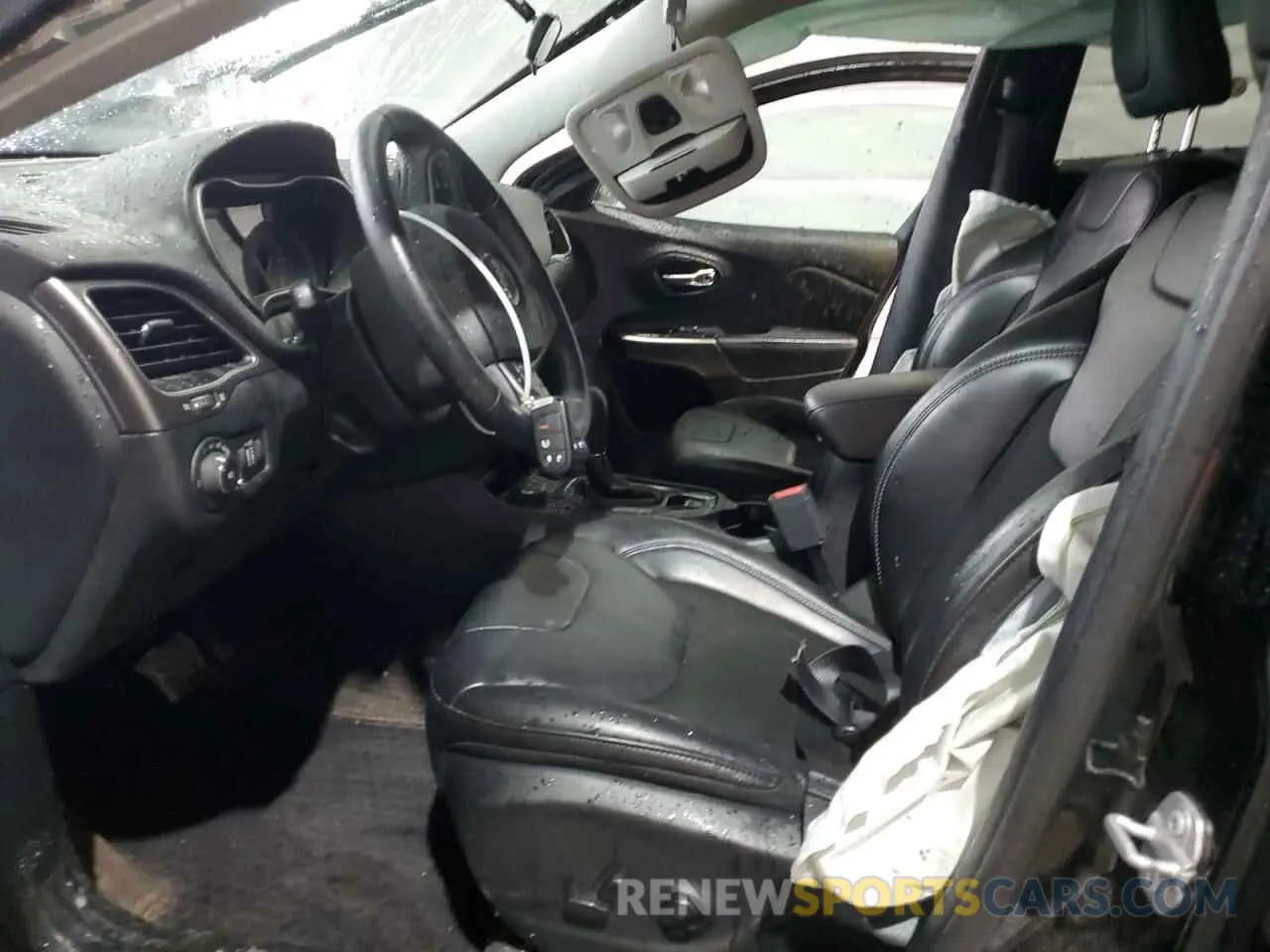 7 Photograph of a damaged car 1C4PJMLB0KD107836 JEEP GRAND CHER 2019
