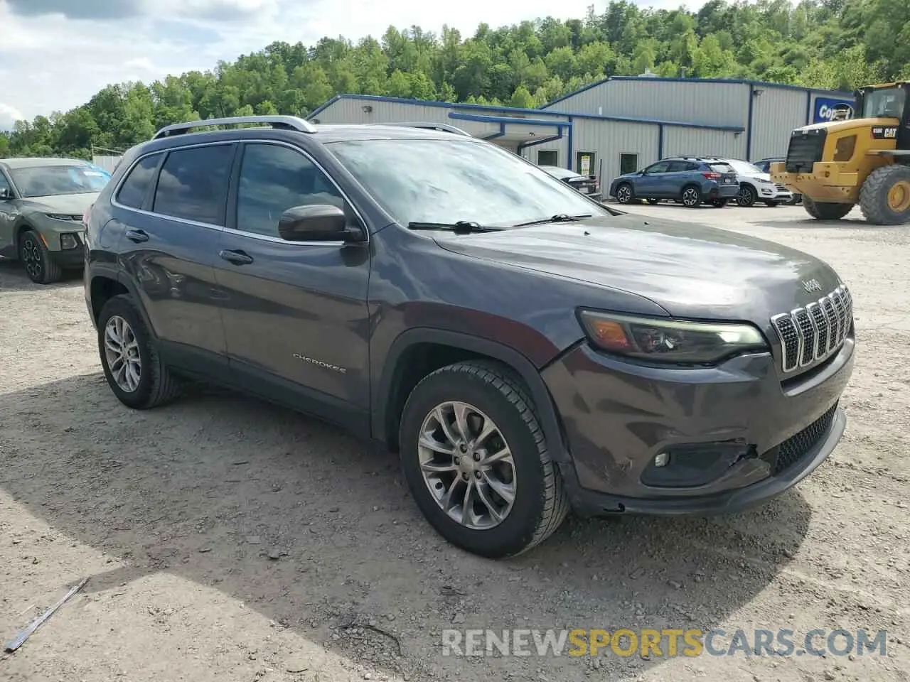 4 Photograph of a damaged car 1C4PJMLB0KD192192 JEEP GRAND CHER 2019