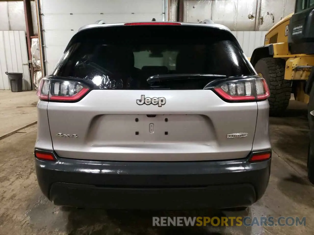 6 Photograph of a damaged car 1C4PJMLB0KD194699 JEEP GRAND CHER 2019