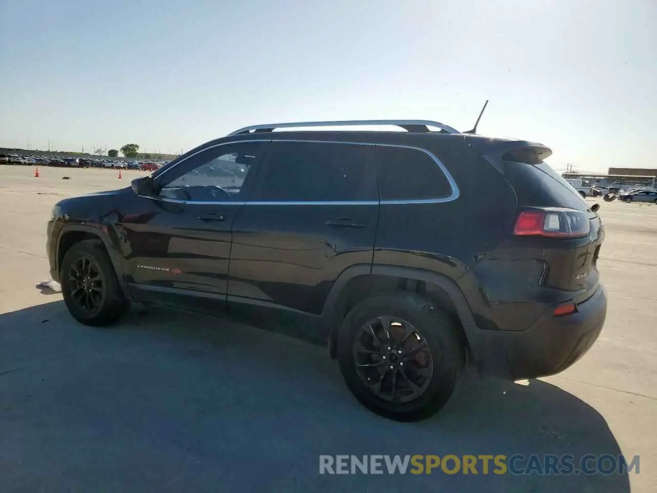 2 Photograph of a damaged car 1C4PJMLB0KD273628 JEEP GRAND CHER 2019