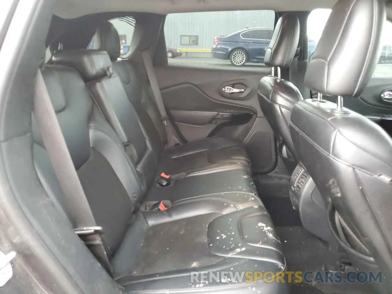 12 Photograph of a damaged car 1C4PJMLB0KD414259 JEEP GRAND CHER 2019