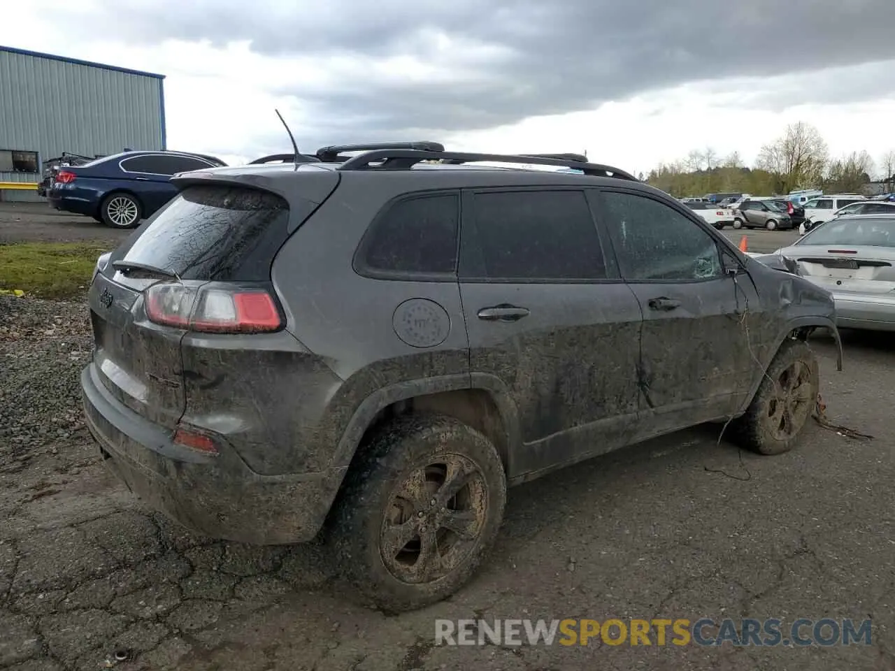 3 Photograph of a damaged car 1C4PJMLB0KD414259 JEEP GRAND CHER 2019