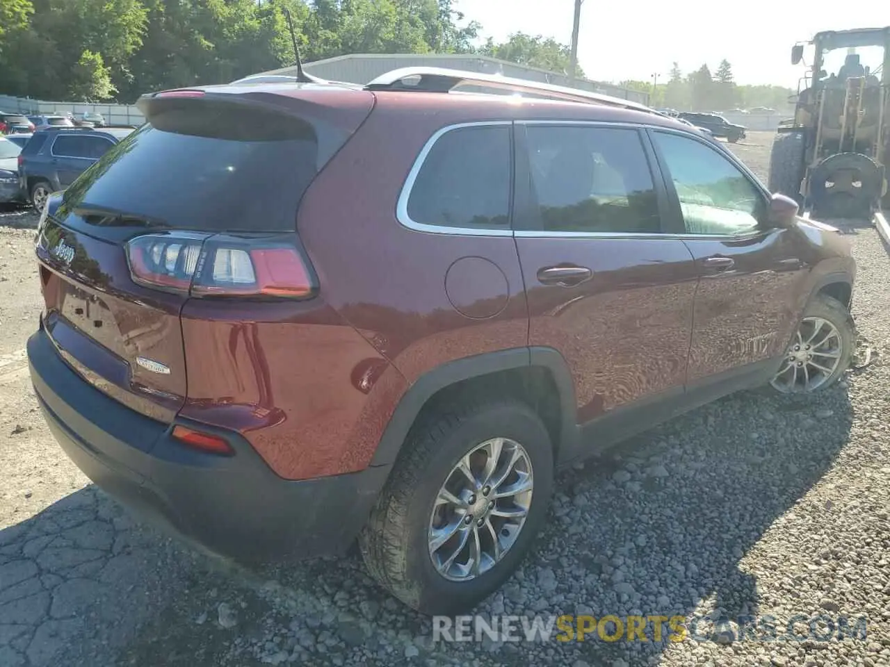 3 Photograph of a damaged car 1C4PJMLB2KD128025 JEEP GRAND CHER 2019