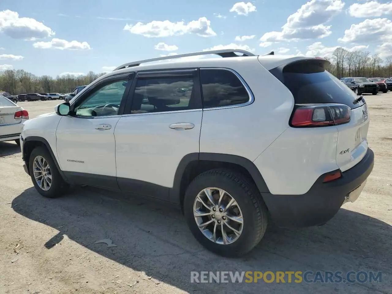 2 Photograph of a damaged car 1C4PJMLB2KD199130 JEEP GRAND CHER 2019