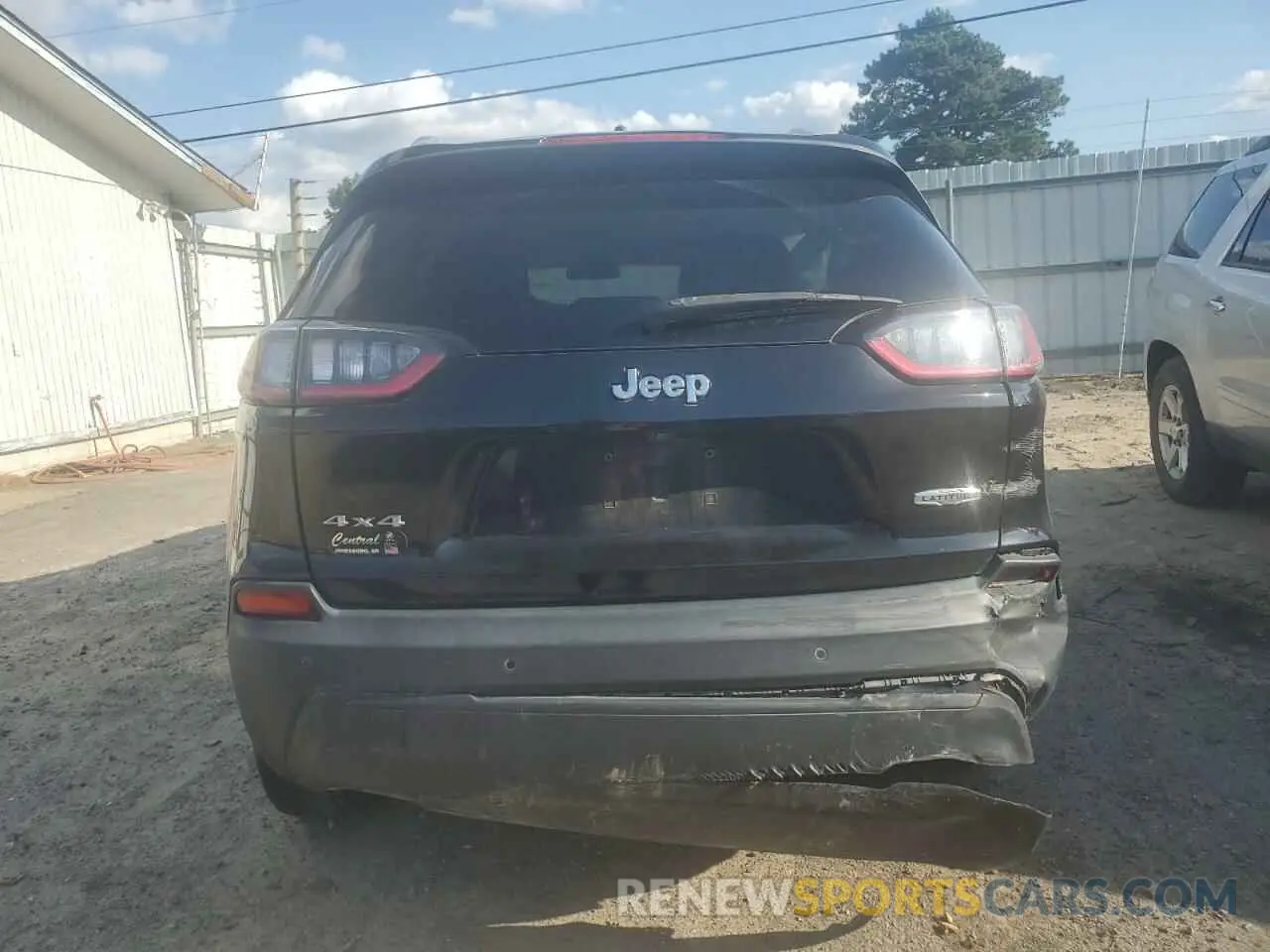 6 Photograph of a damaged car 1C4PJMLB2KD314065 JEEP GRAND CHER 2019