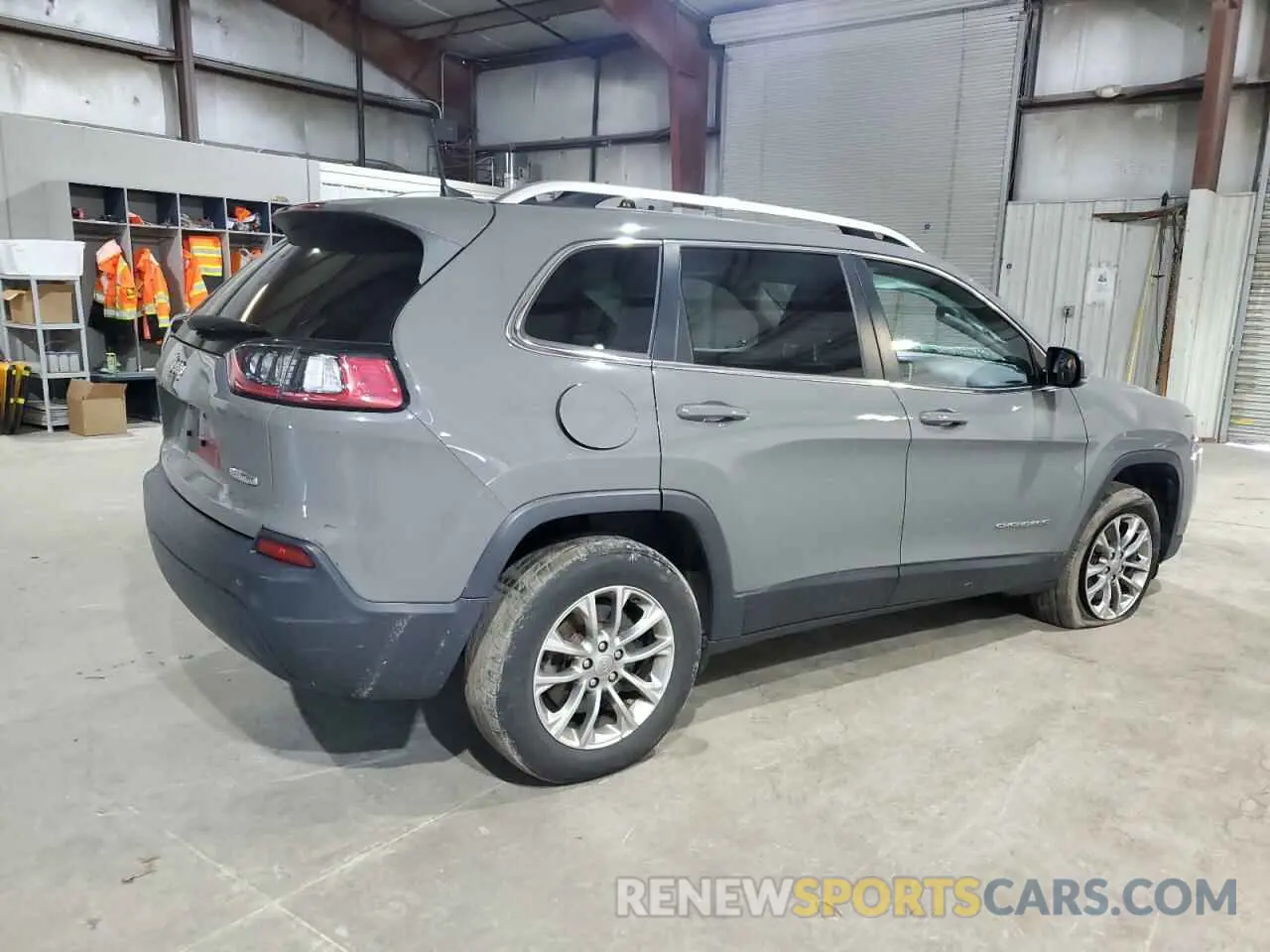 3 Photograph of a damaged car 1C4PJMLB2KD368904 JEEP GRAND CHER 2019