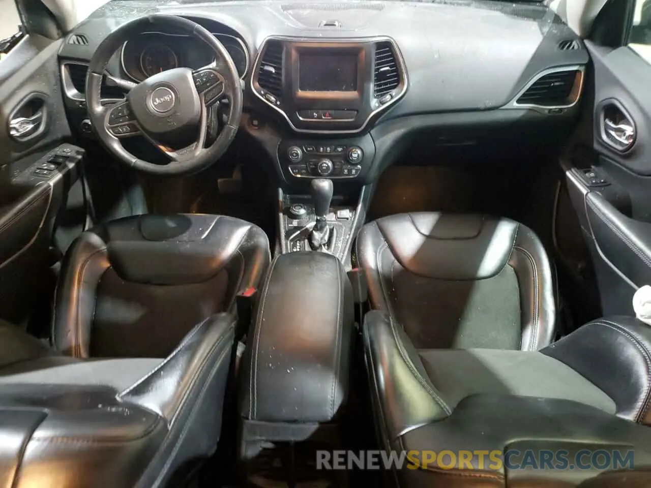 8 Photograph of a damaged car 1C4PJMLB2KD368904 JEEP GRAND CHER 2019
