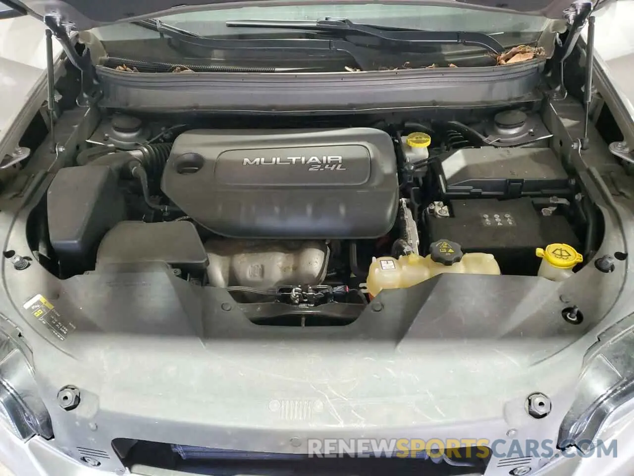 12 Photograph of a damaged car 1C4PJMLB3KD177430 JEEP GRAND CHER 2019