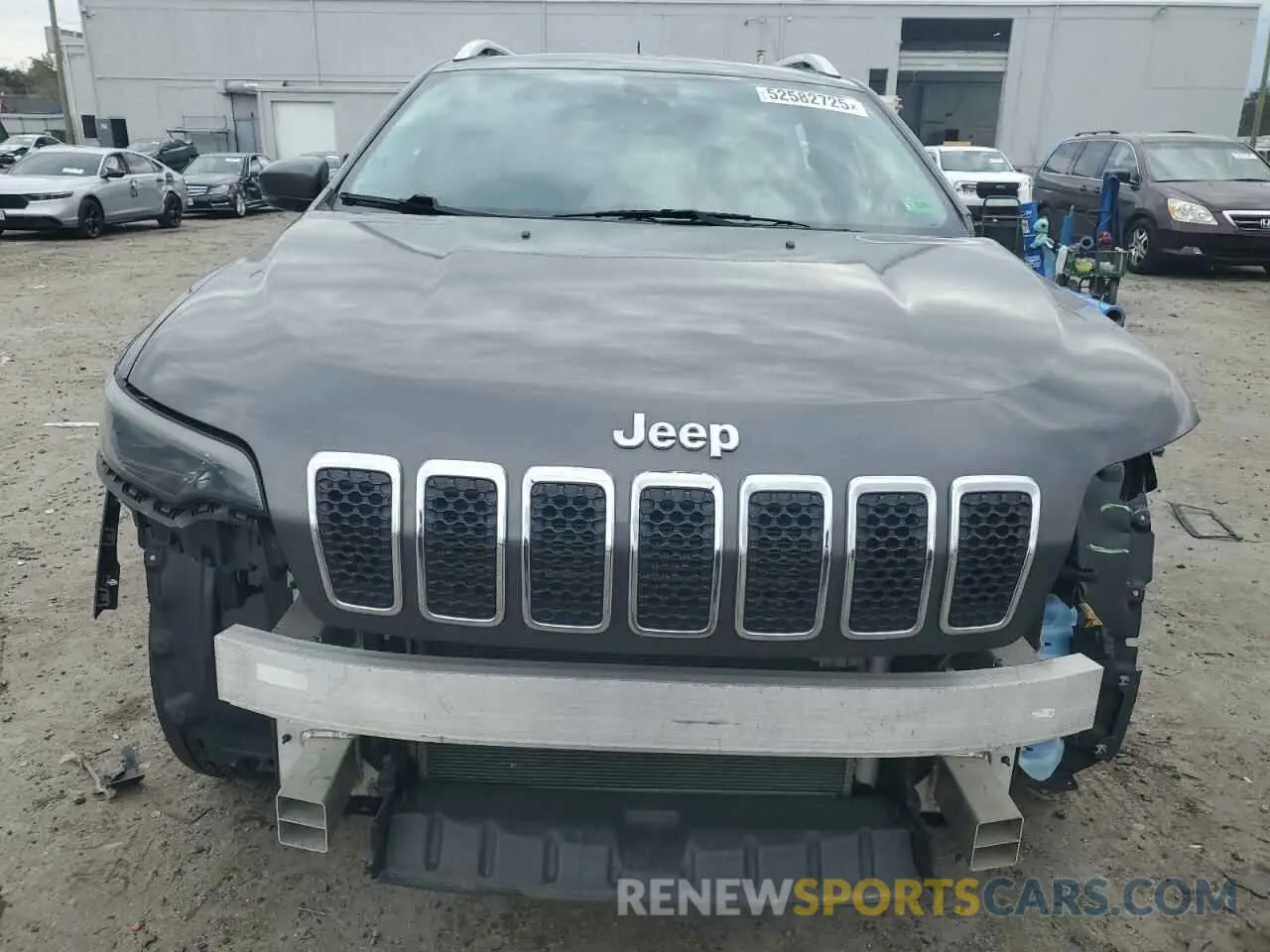 5 Photograph of a damaged car 1C4PJMLB3KD253809 JEEP GRAND CHER 2019