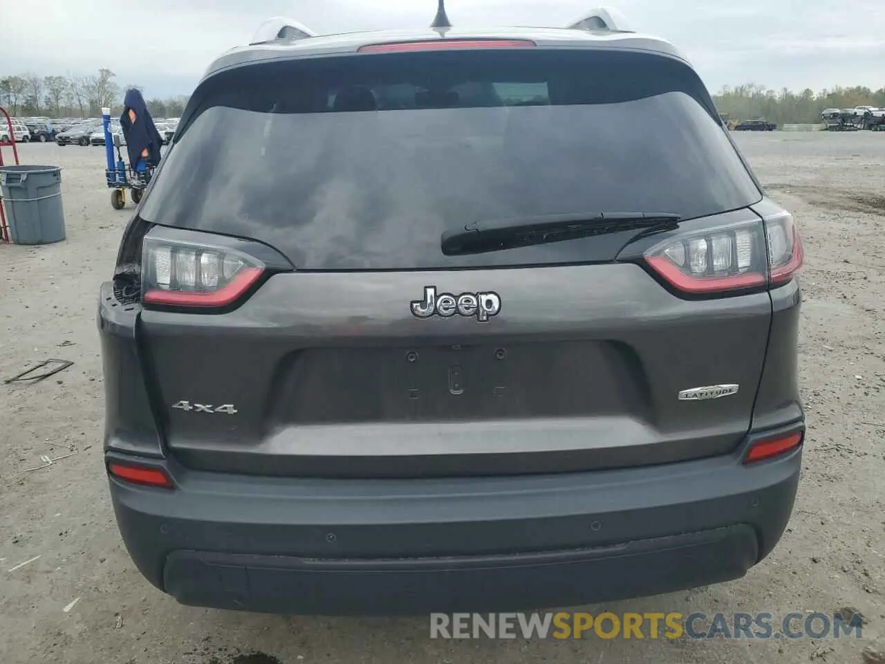 6 Photograph of a damaged car 1C4PJMLB3KD253809 JEEP GRAND CHER 2019