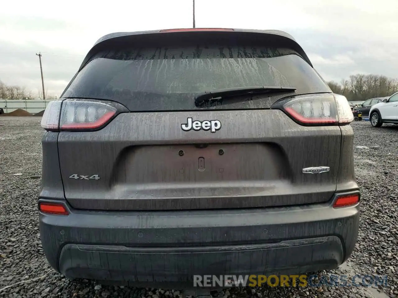 6 Photograph of a damaged car 1C4PJMLB3KD306461 JEEP GRAND CHER 2019