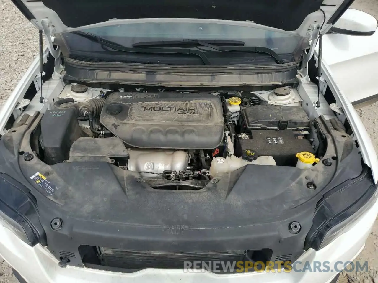 11 Photograph of a damaged car 1C4PJMLB3KD402591 JEEP GRAND CHER 2019