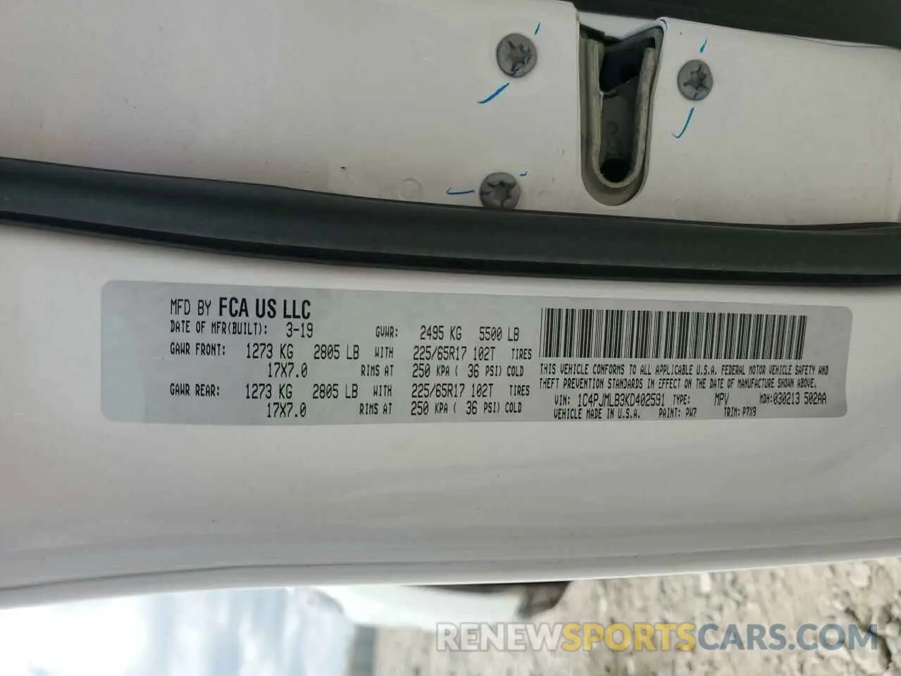 12 Photograph of a damaged car 1C4PJMLB3KD402591 JEEP GRAND CHER 2019