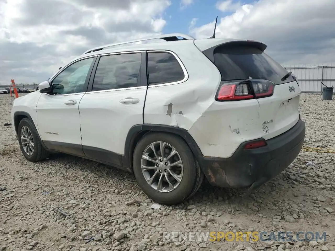 2 Photograph of a damaged car 1C4PJMLB3KD402591 JEEP GRAND CHER 2019