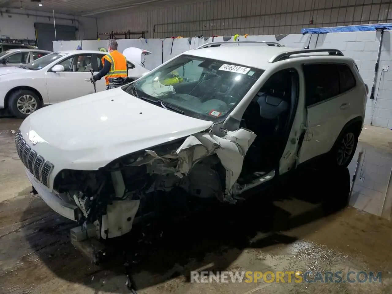 1 Photograph of a damaged car 1C4PJMLB4KD182068 JEEP GRAND CHER 2019