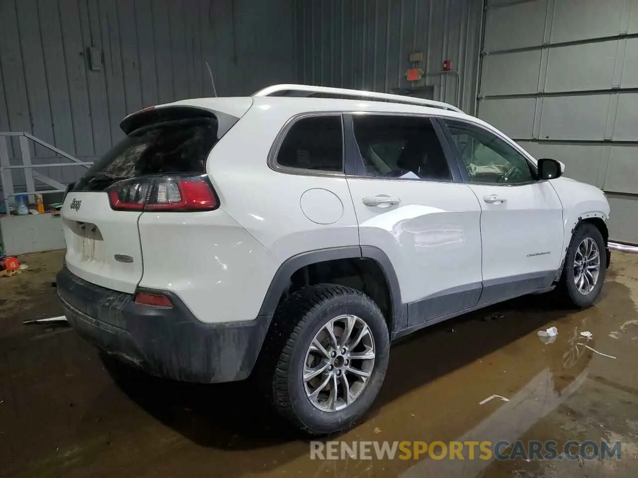 3 Photograph of a damaged car 1C4PJMLB4KD182068 JEEP GRAND CHER 2019